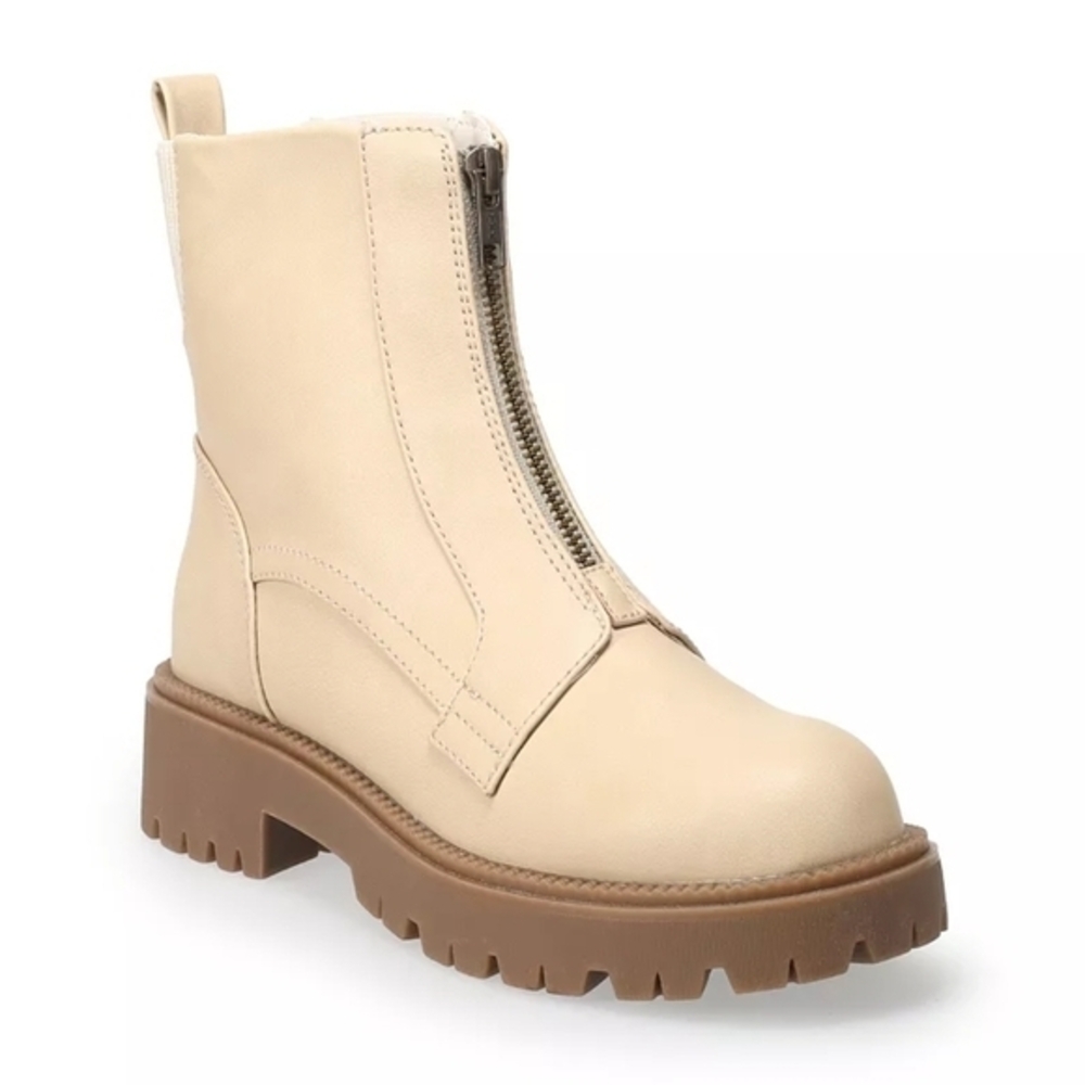 SO Women's Size 7 Beige Front Zip Chunky Lug Sole Ankle Boots NWT NIB